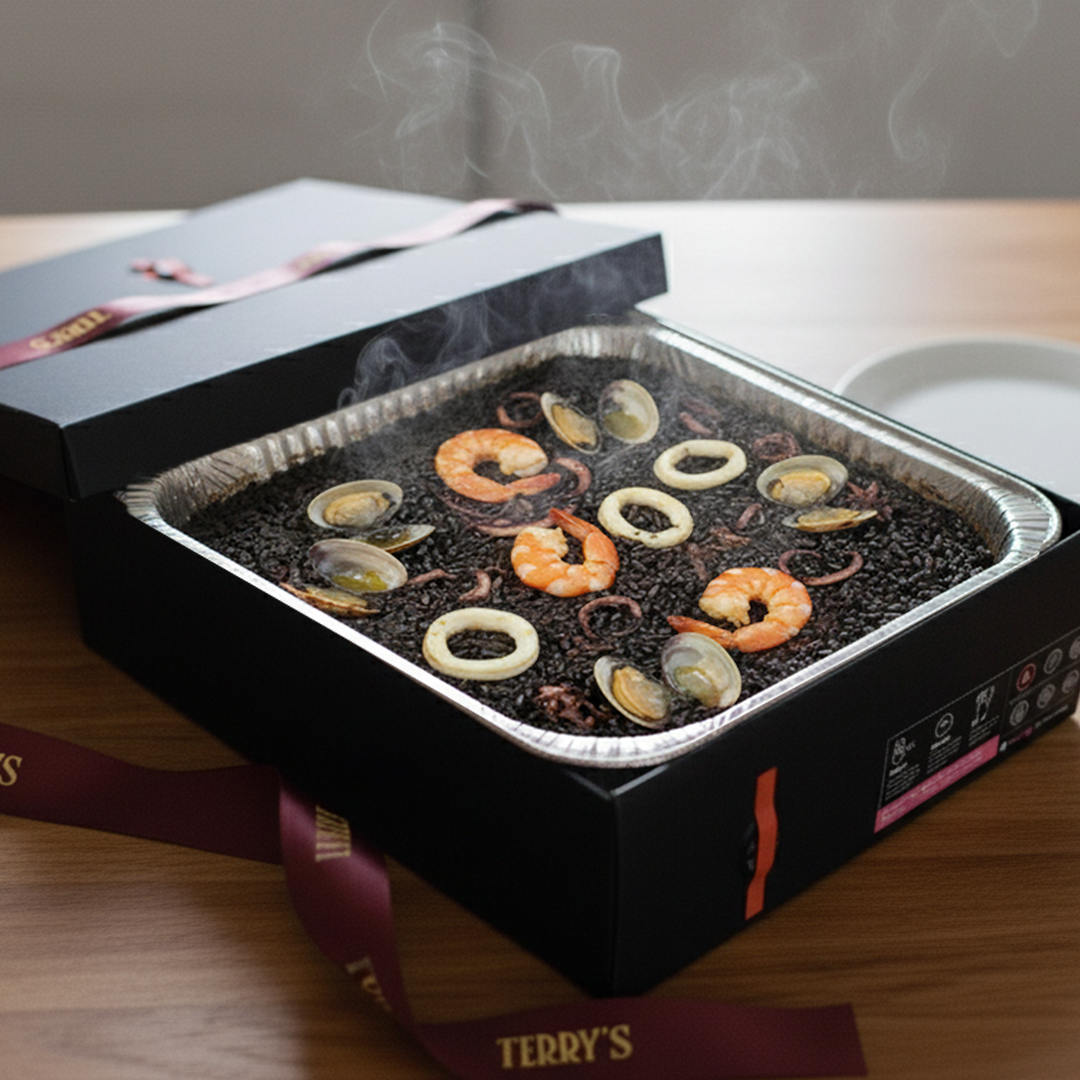 BLACK PAELLA IN HOTBOX