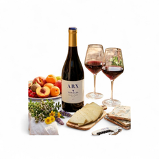 SUN-KISSED SIPS & BITES Gift Set