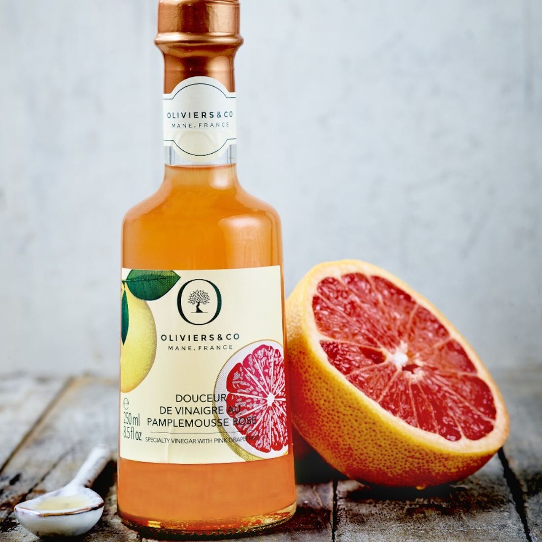 Oliviers & Co Pink Grapefruit Specialty Vinegar 1