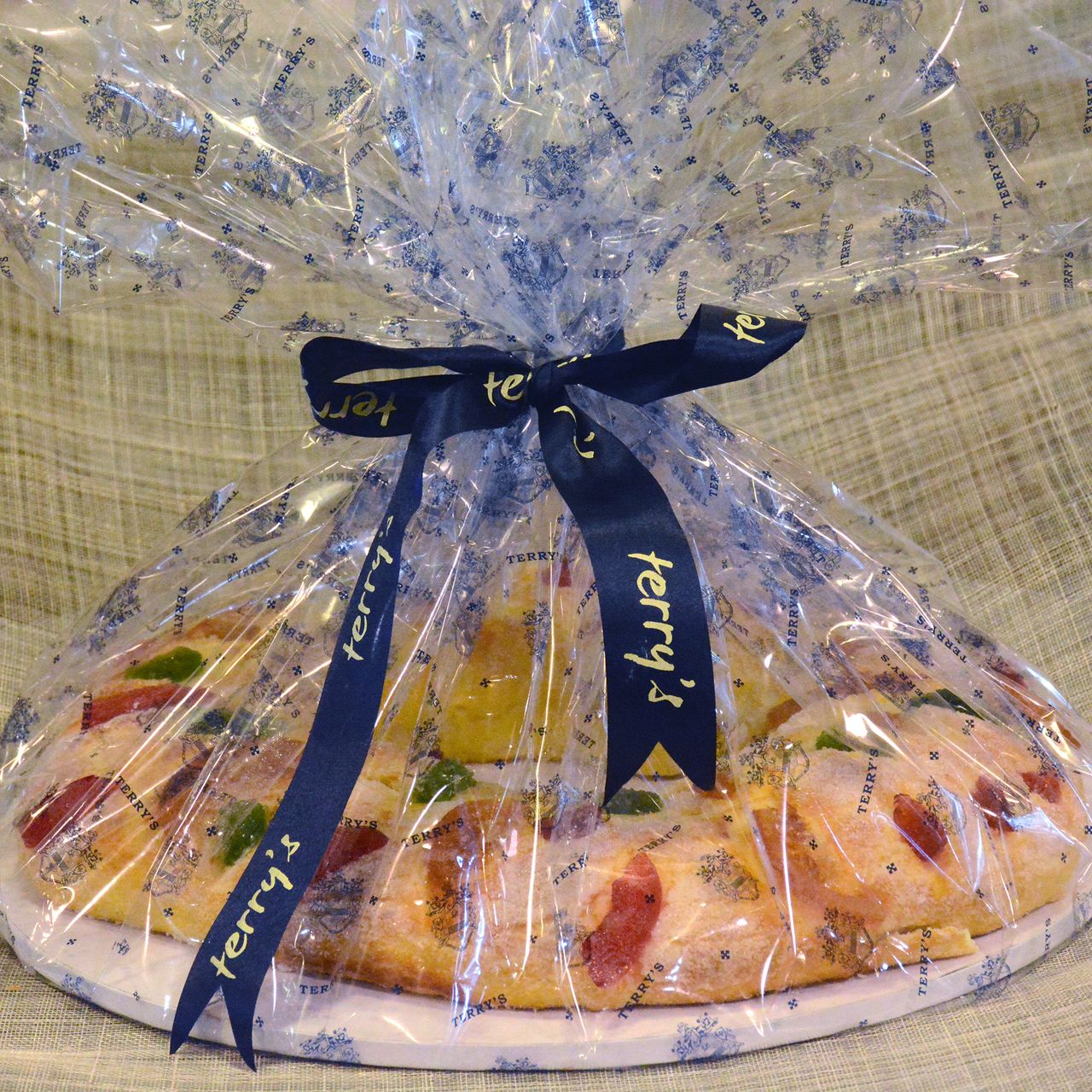 ROSCA DE REYES WITH TERRY'S SIGNATURE HOT CHOCOLATE