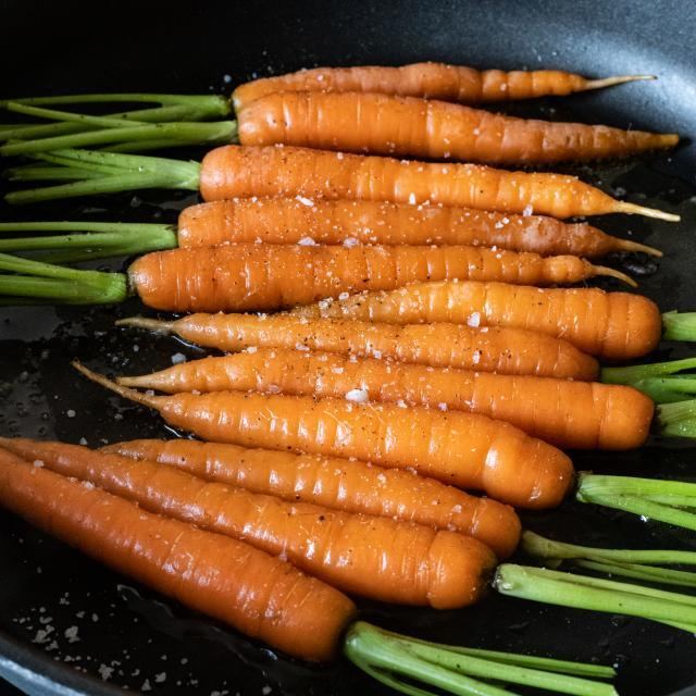 Mini Carrots thumbnail 2