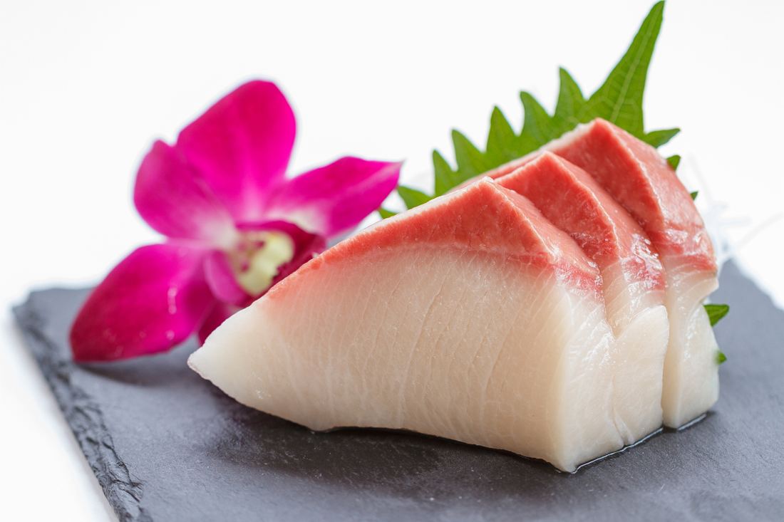Kurose Buri (Yellowtail Hamachi Sashimi Grade) from Miyazaki thumbnail 2