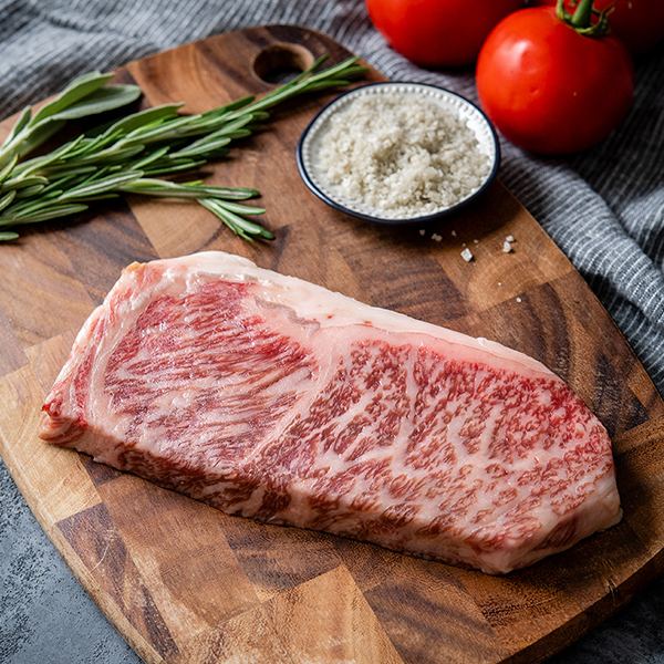 Kobe Wagyu Beef Striploin thumbnail 2
