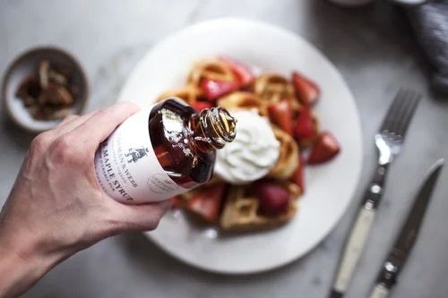 Cosman & Webb Pure Organic Maple Syrup thumbnail 2