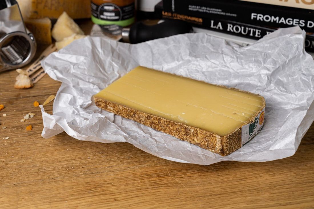 Comté Cheese Prestige 24 months AOP thumbnail 3