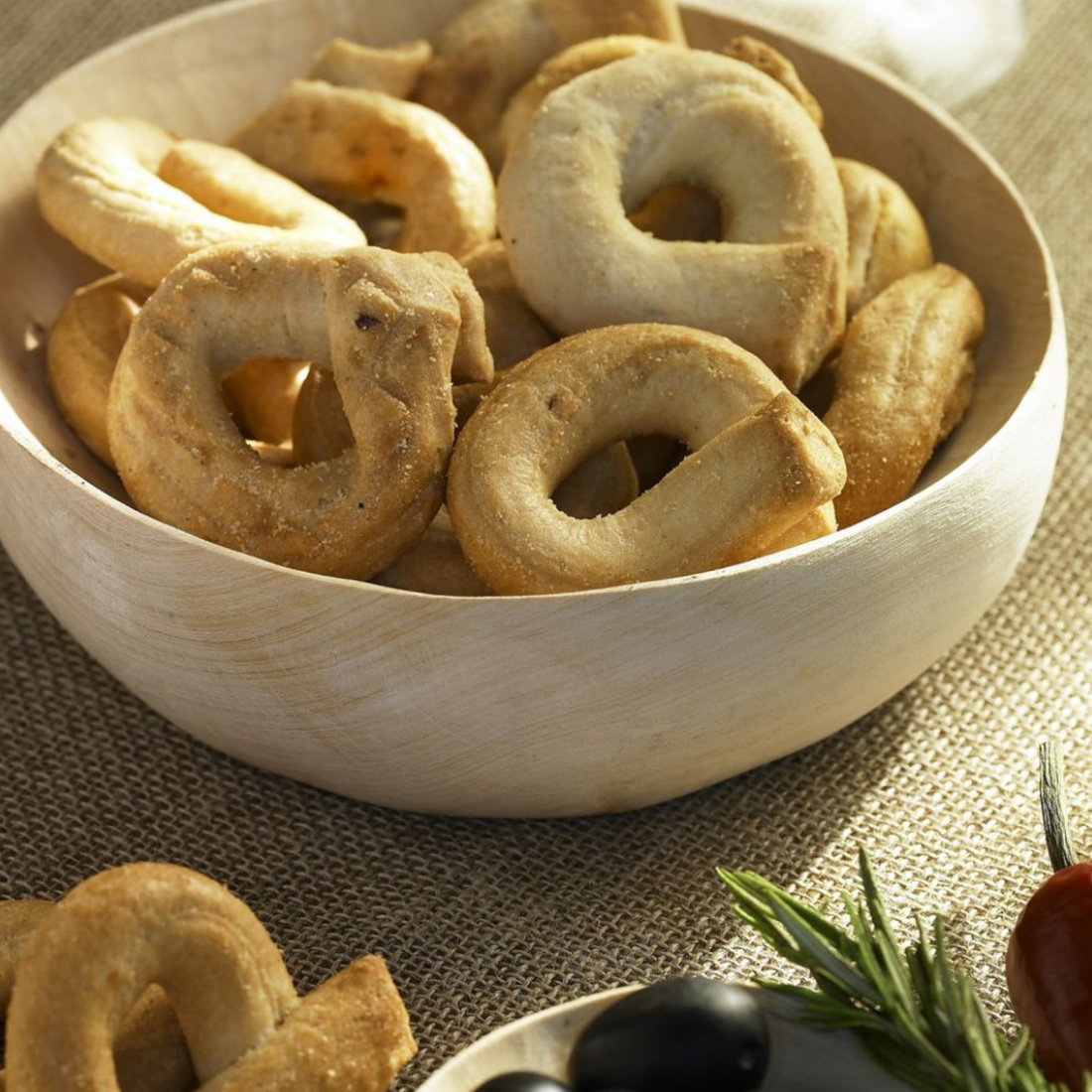 Oliviers & Co Taralli with Rosemary thumbnail 2