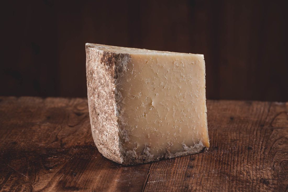 Rare Old Cantal Vieux PDO 1