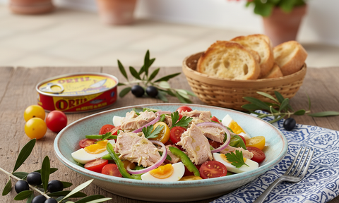 CLASSIC SPANISH-STYLE TUNA SALAD (ENSALADA DE BONITO)