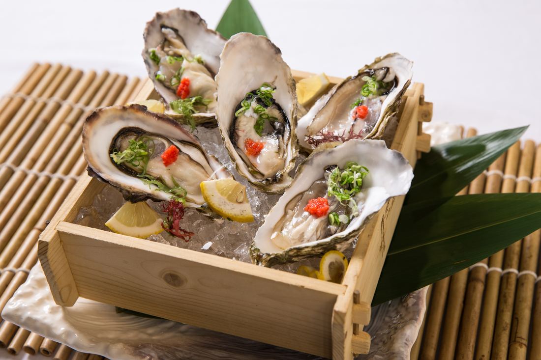 Nama Kaki Fuga (Sashimi Grade Whole Shell Oyster) thumbnail 2