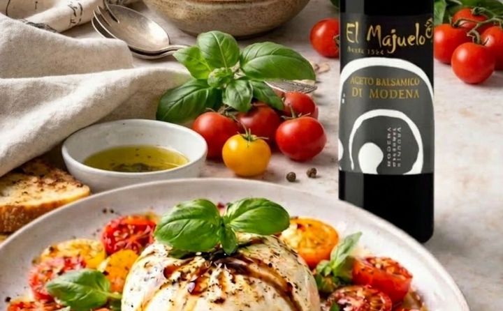 TOMATO & BURRATA WITH ACETO BALSAMICO EL MAJUELO