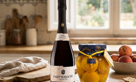 BUBBLES & PEACHES: THE ULTIMATE WARM-WEATHER DESSERT PAIRING