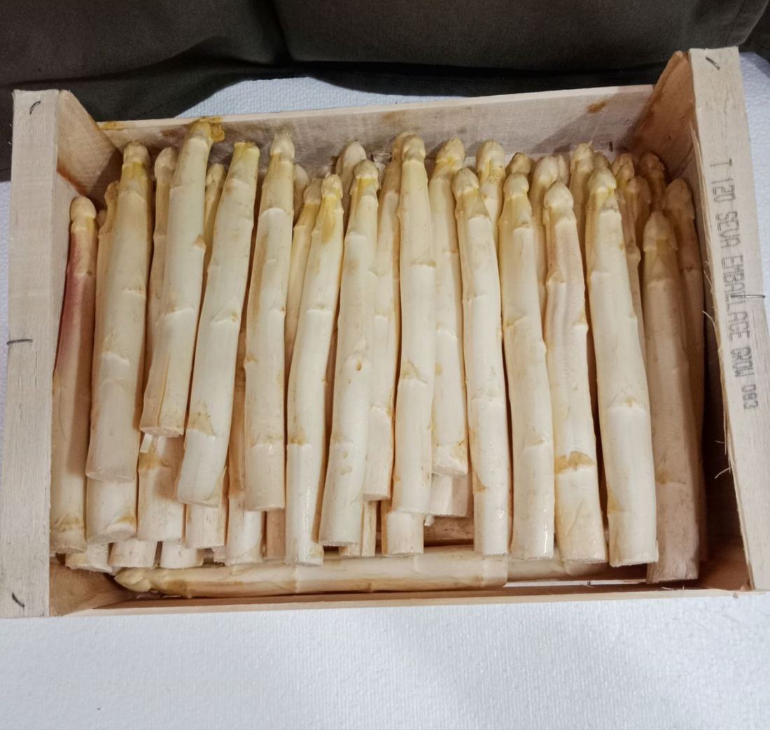 Fresh Organic Asparagus from France thumbnail 3