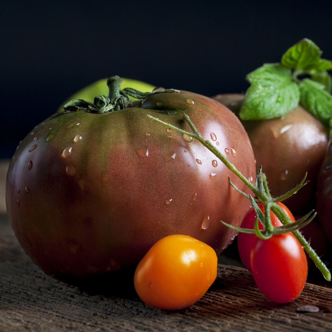 Heirloom Black Krim Tomatoes ( Noires de Crimée ) thumbnail 2