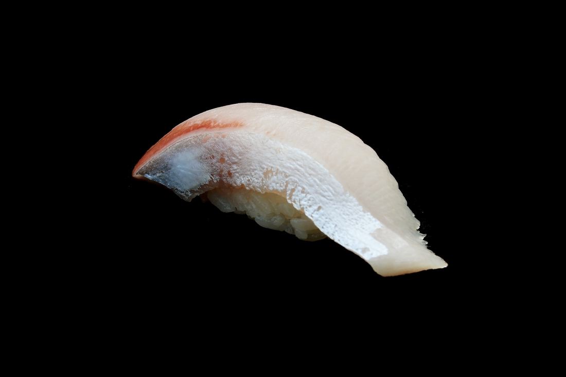 Kurose Buri (Yellowtail Hamachi Sashimi Grade) from Miyazaki thumbnail 3