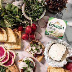 Boursin With Garlic & Fine Herbs Soft Cow's Milk Pasteurized